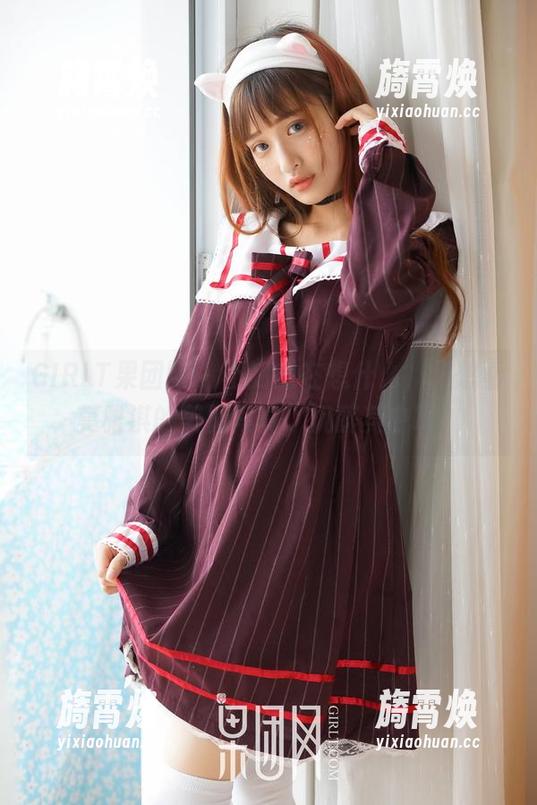 GIRLT果团网-莫雅淇 GIRLT果团网 - 不知道在想什么,只想看莫雅淇的美脚写真,沉醉其中啊!