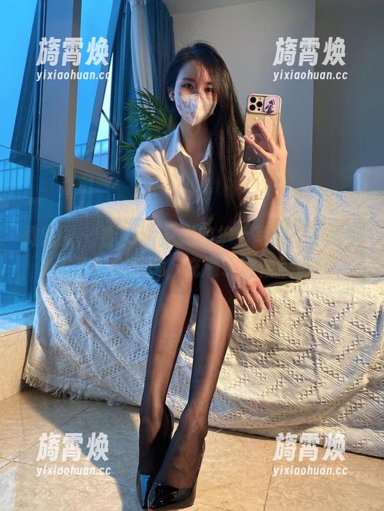 July芝岚 微密圈 - 看July芝岚的护士写真,仿佛进入了一个梦境,充满了温柔热情!