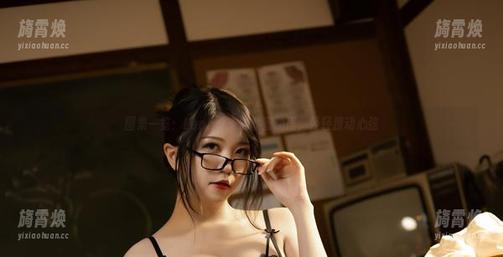 图集一览：Leah梓未的私蜜助理，轻轻撩动心弦