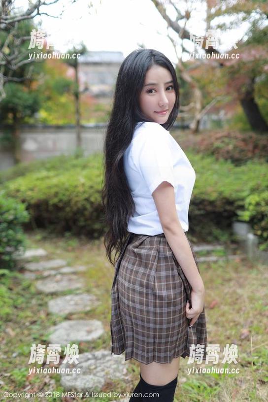 MFStar模范学院 - 加朵babe的裤里丝合集，让我在网盘上疯狂加戏，简直是瘾！