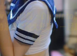 MFStar模范学院 – DiveIntoFun:甜筒晓彤的泳池套图大分享，一起放飞自我吧！