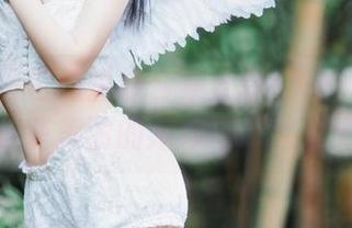 喵糖映画白色婚纱合集分享：嘘！小心别被这些美丽的婚纱勾走注意力。
