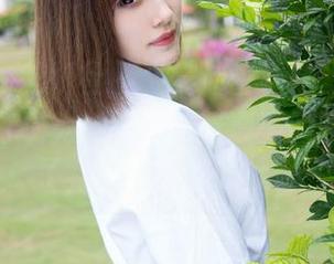 MiStar魅妍社 – “安沛蕾学妹”高清写真集：你以为她只是一张漂亮的脸？想错了，看看她的眼神。