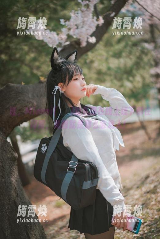 哇，Mimmi(밈미)的礼服在线上线下都在闪耀，美图就是那么会选人！
