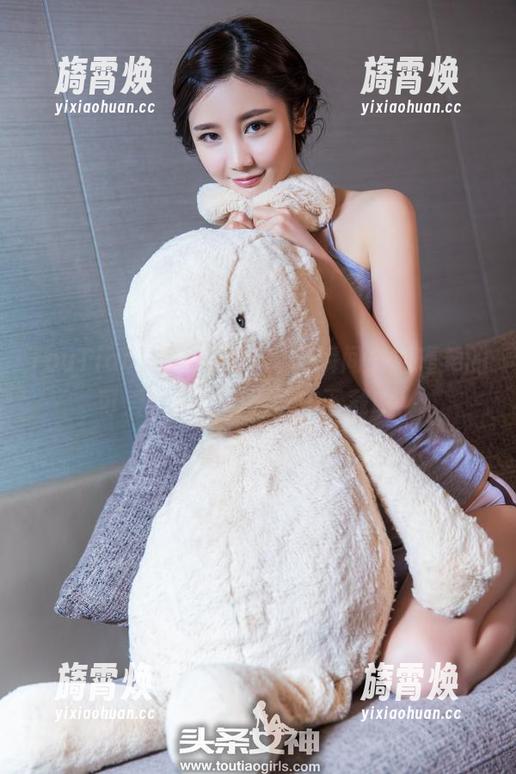 TouTiao头条女神 - 高清瞬间，刘瑾希的可爱让人沉醉，快来下载吧！