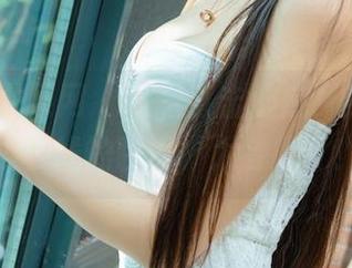 UGirls尤果网 – 原图直击心底，乔依琳海边在线的瞬间，太会撩了！