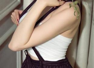 UGirls尤果网 – 想要飞的甜心！艾小青原图图集，像云朵就可以了