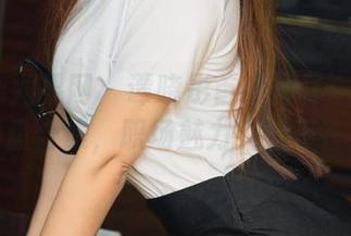 UGirls尤果网 – 谭晓彤首度揭秘：职业装网盘合集，职场魅力无处不在！