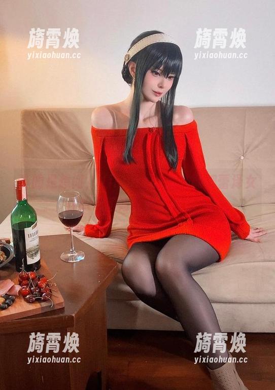 Vinnegal 真的是想问,Vinnegal怎么能把蕾泽女仆cos得如此吸引眼球?