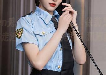 Xiuren秀人网 – 免费图册，徐莉芝Booty带你走进校园的梦幻角落，猜猜藏着什么？