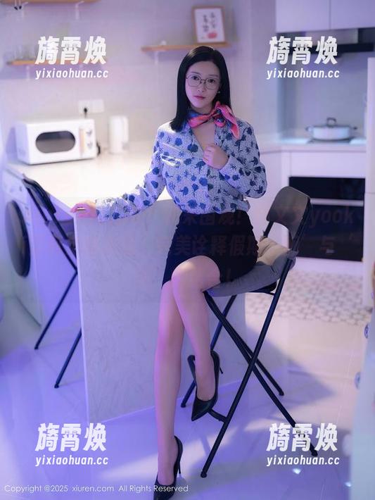 Xiuren秀人网 - 快来围观！林文文yooki圣诞定制作品，完美诠释假期‘懒’与‘美’的结合！