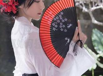 Xiuren秀人网 – 校园里的女神：看欧阳妮娜娜如何轻松驾驭每一帧合集