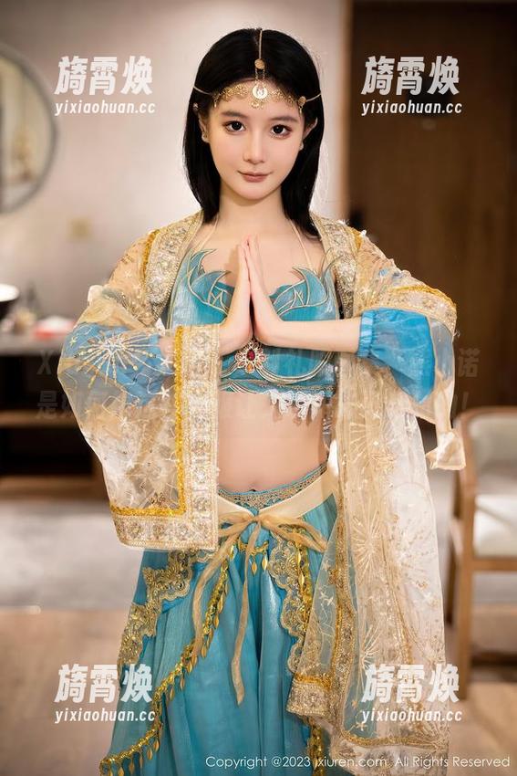 Xiuren秀人网 - 定制礼服图集，熊小诺是如何靠这些衣服让人瞬间忘记身材的！