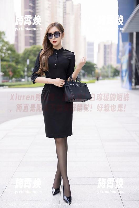 Xiuren秀人网-白琮瑗 Xiuren秀人网 - 新作品!白琮瑗的短裤,简直是阳光下的美好错觉!好想也是!