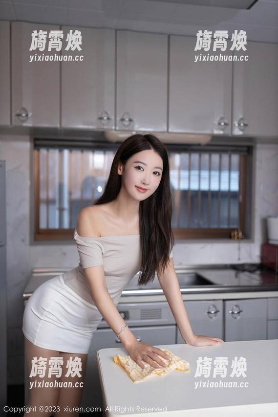 Xiuren秀人网-程程程 Xiuren秀人网 - 厦门旅拍图集:程程程,谁能抗拒的夏日姨妈!