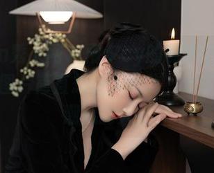 Xiuren秀人网 – 雨夕cy的制服重磅来袭，这些图片简直想让人心动，分享给追随潮流的人！