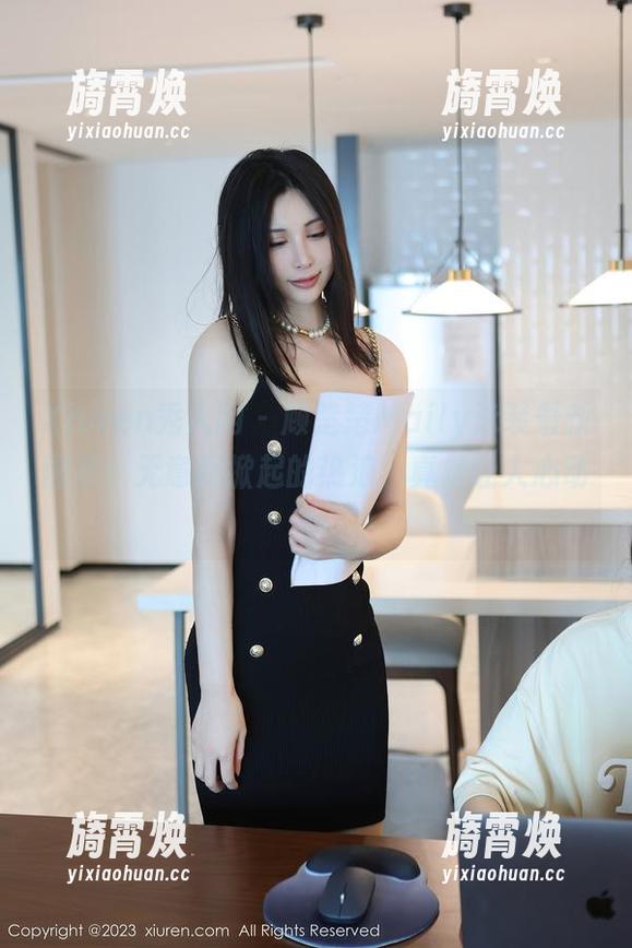 Xiuren秀人网 - 顾楚楚Maily泳装最新图集：无意间掀起的热浪，真是让人心动！