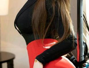YouMi尤蜜荟 – 土肥圆Carol女孩图集分享：胖嘟嘟的可爱力量加倍来袭！