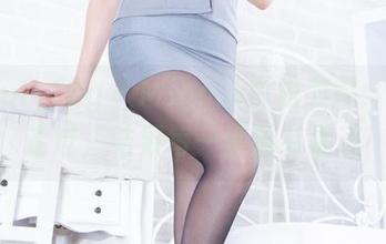beautyleg – Minnie白裙美图：轻盈走过，结果每一步都有泥点