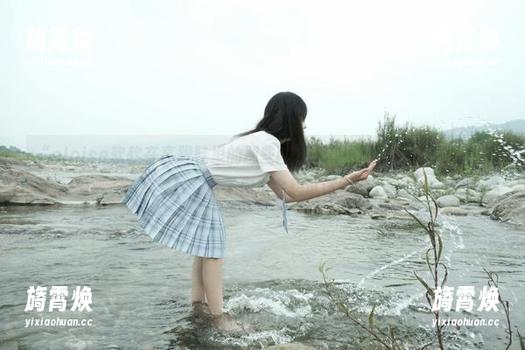 “eloise软软在高跟鞋里的那些瞬间：套图下载，追逐时尚的梦！”看了你也会想试试吧。
