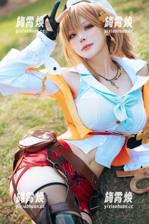 w百合欧皇子w w百合欧皇子w眼镜全集:每张写真都有故事要说