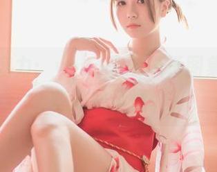 校服的魔力：yoko夏宅妹汤图集中的那些微妙情愫。