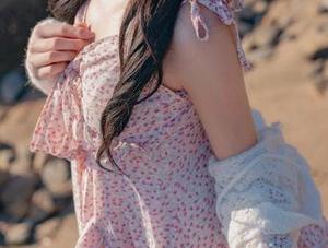 是什么让咬一口兔娘的秘密写真如此吸引人？原图简直不让我停下来！