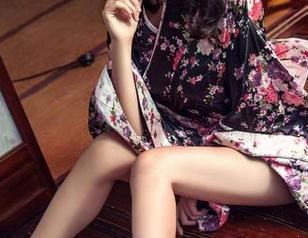 头条女神 – 最新分享：张蓝欣在浴缸里的慵懒瞬间，简直是视觉的享受