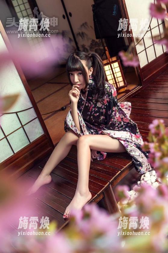 头条女神-张蓝欣 头条女神 - 最新分享:张蓝欣在浴缸里的慵懒瞬间,简直是视觉的享受
