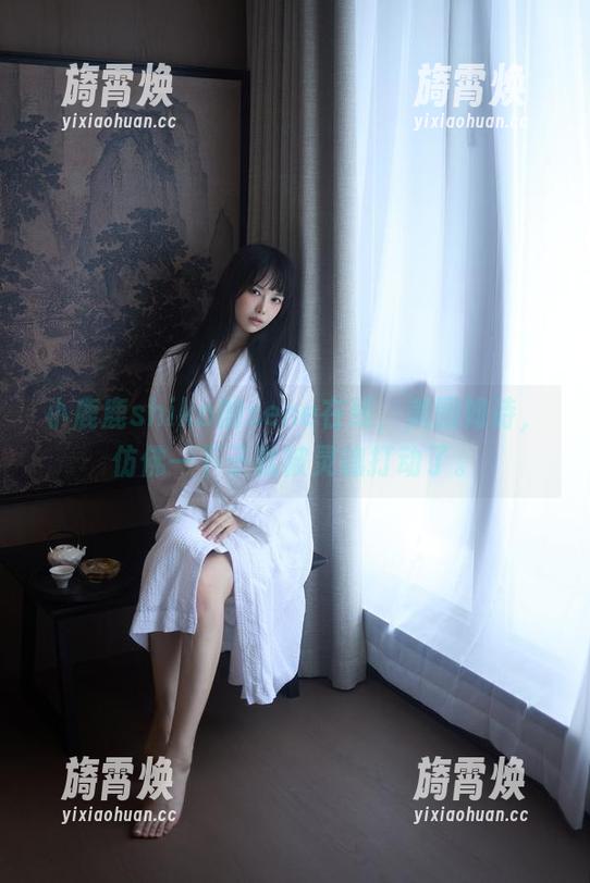 小鹿鹿shika的sene在线，美图如诗，仿佛一下子就被灵魂打动了。