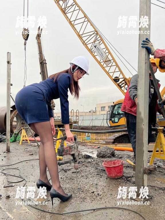 就是阿朱啊 微密圈 - 就是阿朱啊写真:迷情兔子,兔子沉迷自拍,心里要多极致!