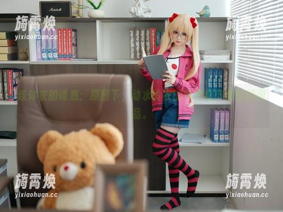 连体衣的诱惑：原图下，幼水铃衣的每个细节都值得细品。