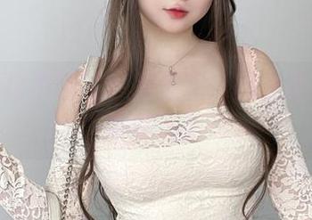 谁说红裙不能飞？是依酱吖的精选写真集带你飞！