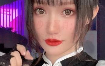 木之本果的运动少女写真：她在努力地运动，我在努力地吃零食，画风有点不搭…