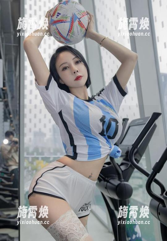 果儿Victoria 微密圈 - 谁能想到浴室足球竟成了果儿Victoria的最佳写真资源!