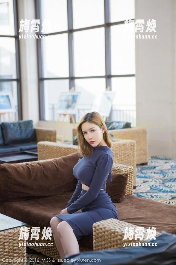 爱蜜社-杨晨晨sugar 爱蜜社 - 牛仔裤的魅力法则:杨晨晨sugar的写真作品难以抗拒