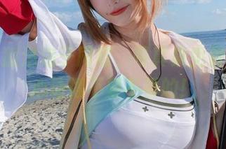 长腿与狐洛洛子同框，写真集免费下载，心动得不要不要的！