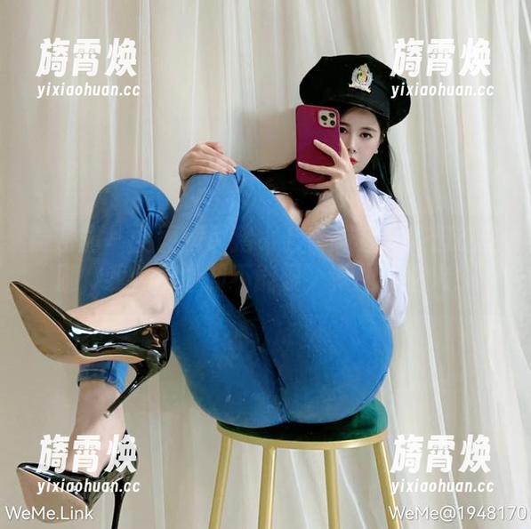 微密圈 - 全面解锁猪小七长腿套图：但这些腿，我们能看却不能摸，真让人恼火！