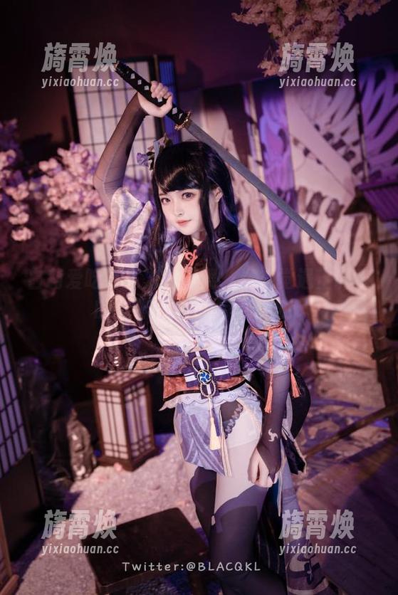 白莉爱吃巧克力 白莉爱吃巧克力的小舞:当视觉遇上调皮的眼神,绝对不容错过!