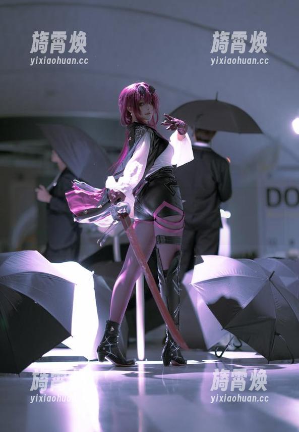 百合欧皇子 百合欧皇子与黑白写真,难道是时间的双面镜子?