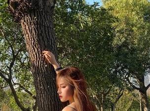 微密圈 – 来吧！免费获得禅雨儿Lynne的JK套图，这福利谁不想要呢！