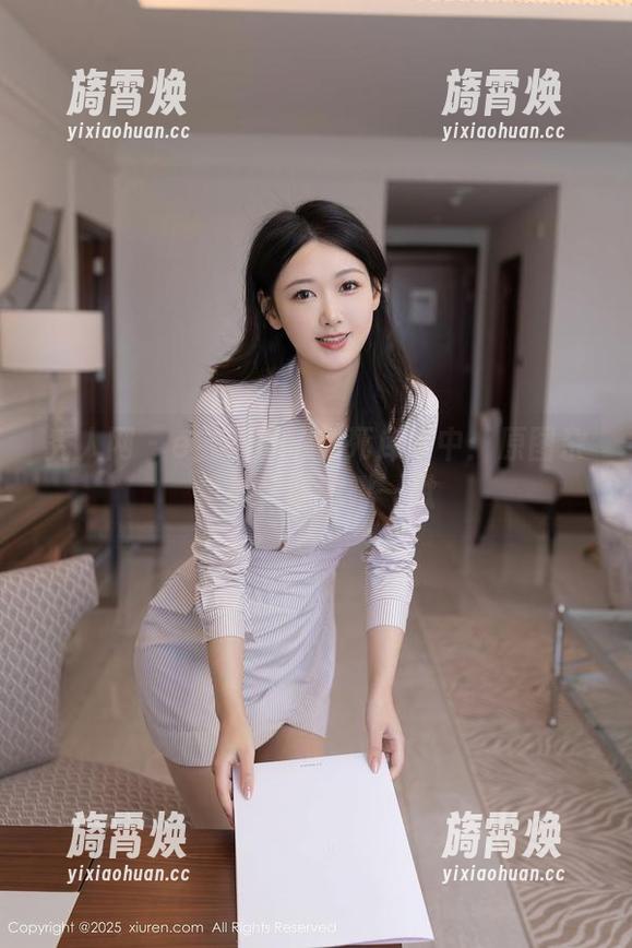 秀人网 - e宝小野猫在死库水中：原图杂货铺，随意瞅一瞅