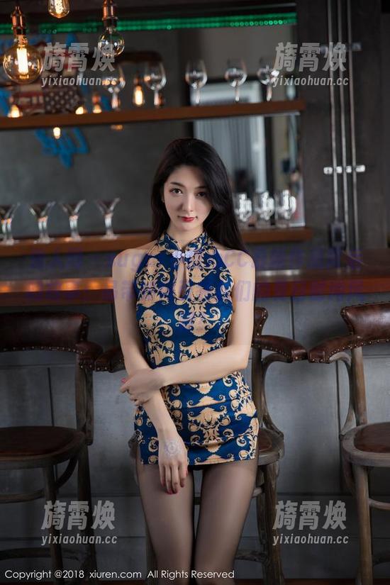 秀人网-sugar小甜心CC 秀人网 - sugar小甜心CC最新作品背后的故事:吊带如何引领我们的夏日时尚风潮?
