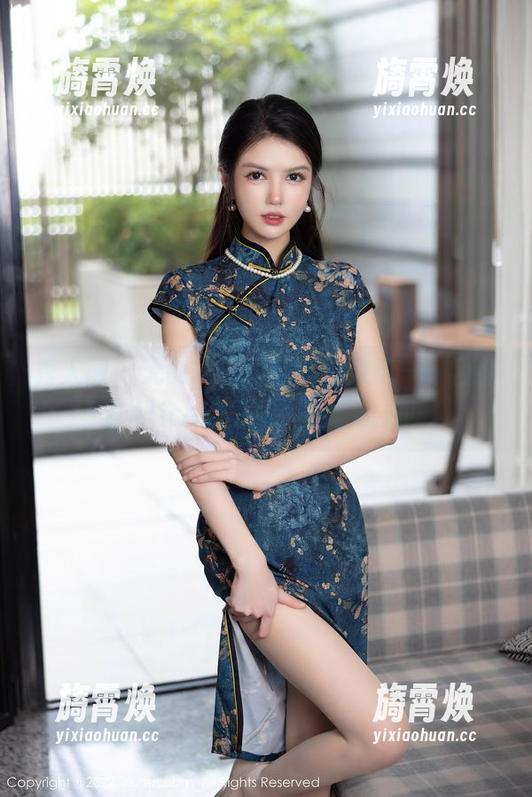 秀人网 - 无敌双马尾，私拍惊艳——容容容Alice的写真，欢乐出击！