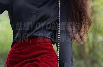 秀人网 – 悠悠YOYO的套装分享：让人忍不住想问，是谁让你这么美的？