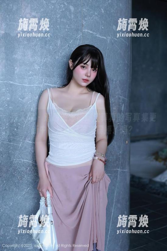 秀人网-江真真 秀人网 - 透明感爆棚!江真真的写真集更新中,准备好被美震撼了吗?
