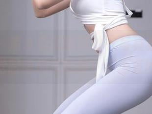 秀人网 – 清水美嘉的连体衣写真集，怎么感觉眼睛都在偷瞄？资源查收！
