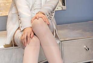 秀人网 – 谁能拒绝盼盼玉奴的死库水？下载她的写真简直就是个美的冒险！