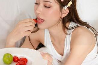 秀人网 – 绮里嘉ula的自拍，真的可以称作作品？资源里的八卦！