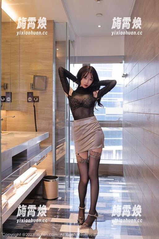 秀人网 - 定制牛仔裤，陈怡曼coco写真里的那些‘拖延症’瞬间！